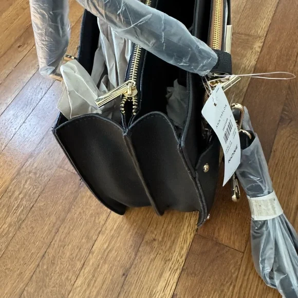 Ann Taylor Black and Tan Two Piece Women's Bag. NWT. Gift ready. Ships fast. - Picture 9 of 14